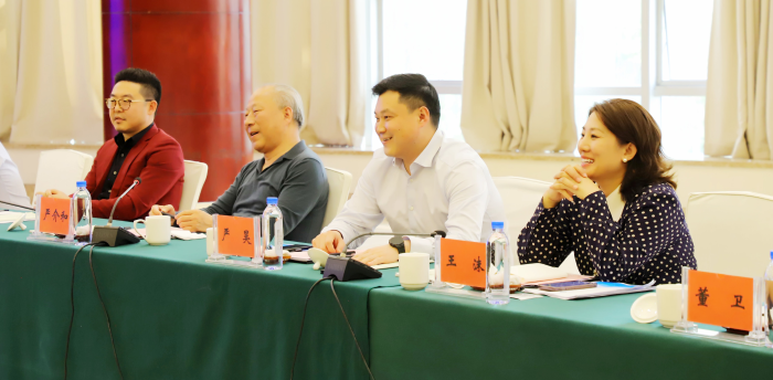 同新疆博州黨委副書記王貴駟、常務(wù)副州長曾健會談3.png