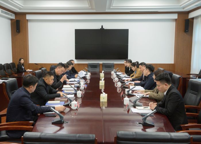 20231206嚴(yán)昊主席與遼寧省鞍山市委常委、海城市委書記陸薦援，市長(zhǎng)楊野會(huì)談3.jpg