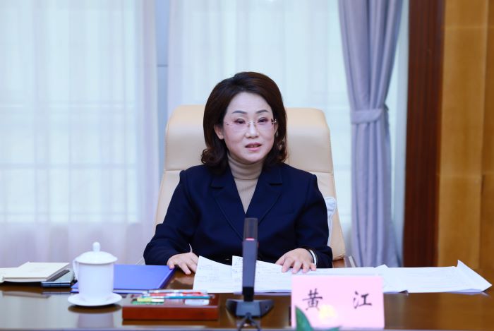 20250205嚴昊與廣西防城港市委書記黃江、市長邱明宏會談2.jpg